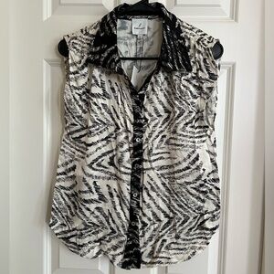 Cream and Black Sleeveless Graphic Button Down Blouse